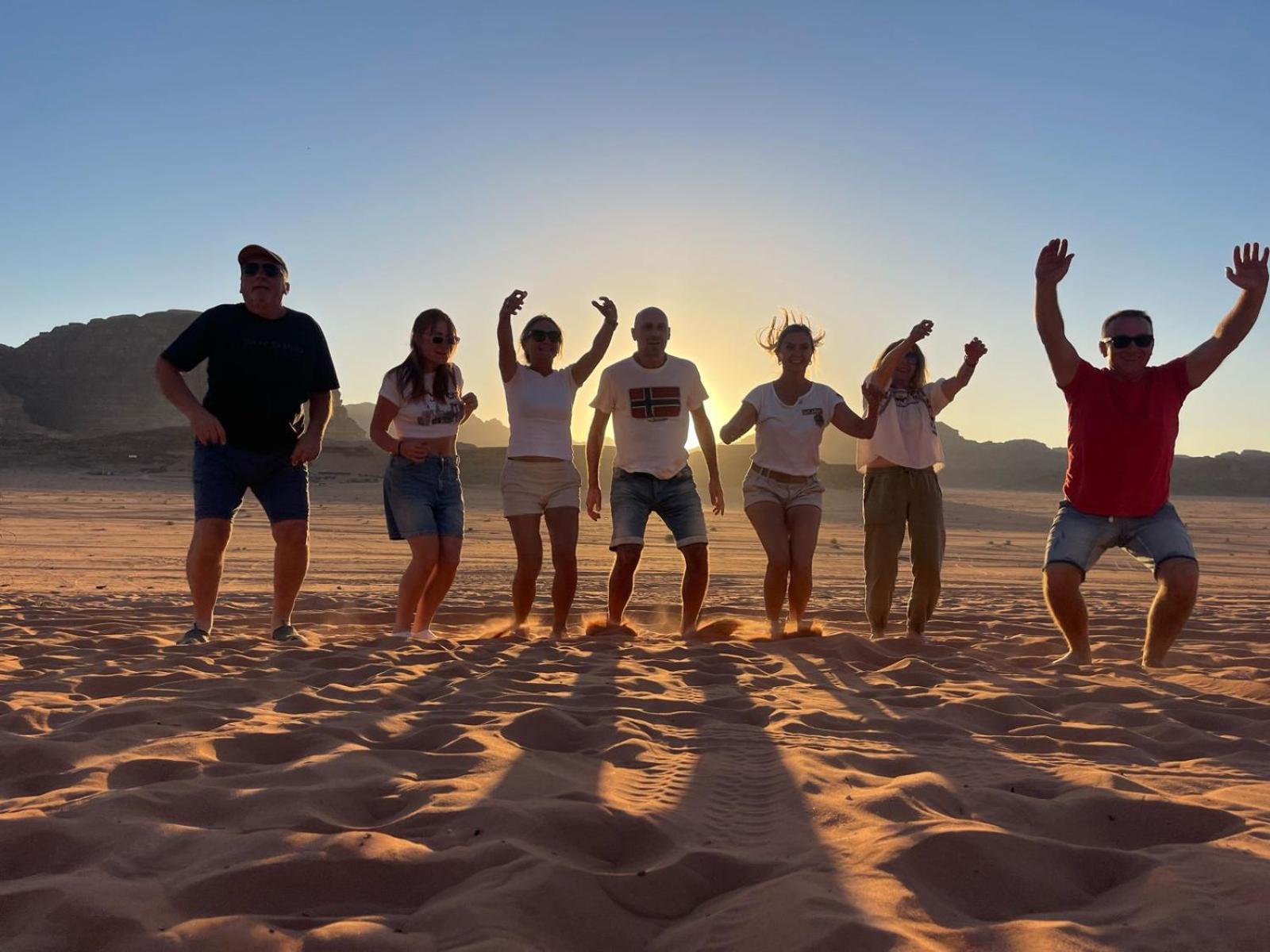 Wadi Rum Magic Camp 外观 照片