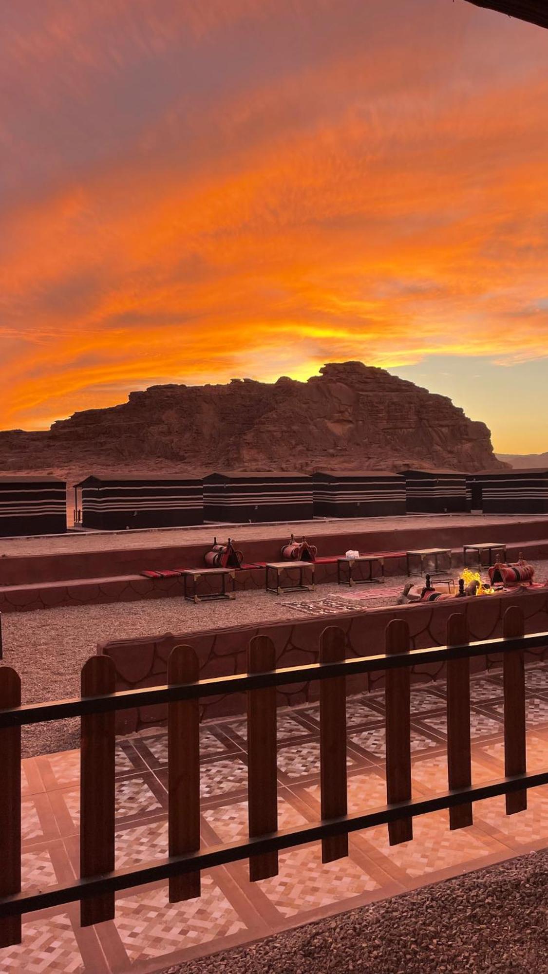 Wadi Rum Magic Camp 外观 照片