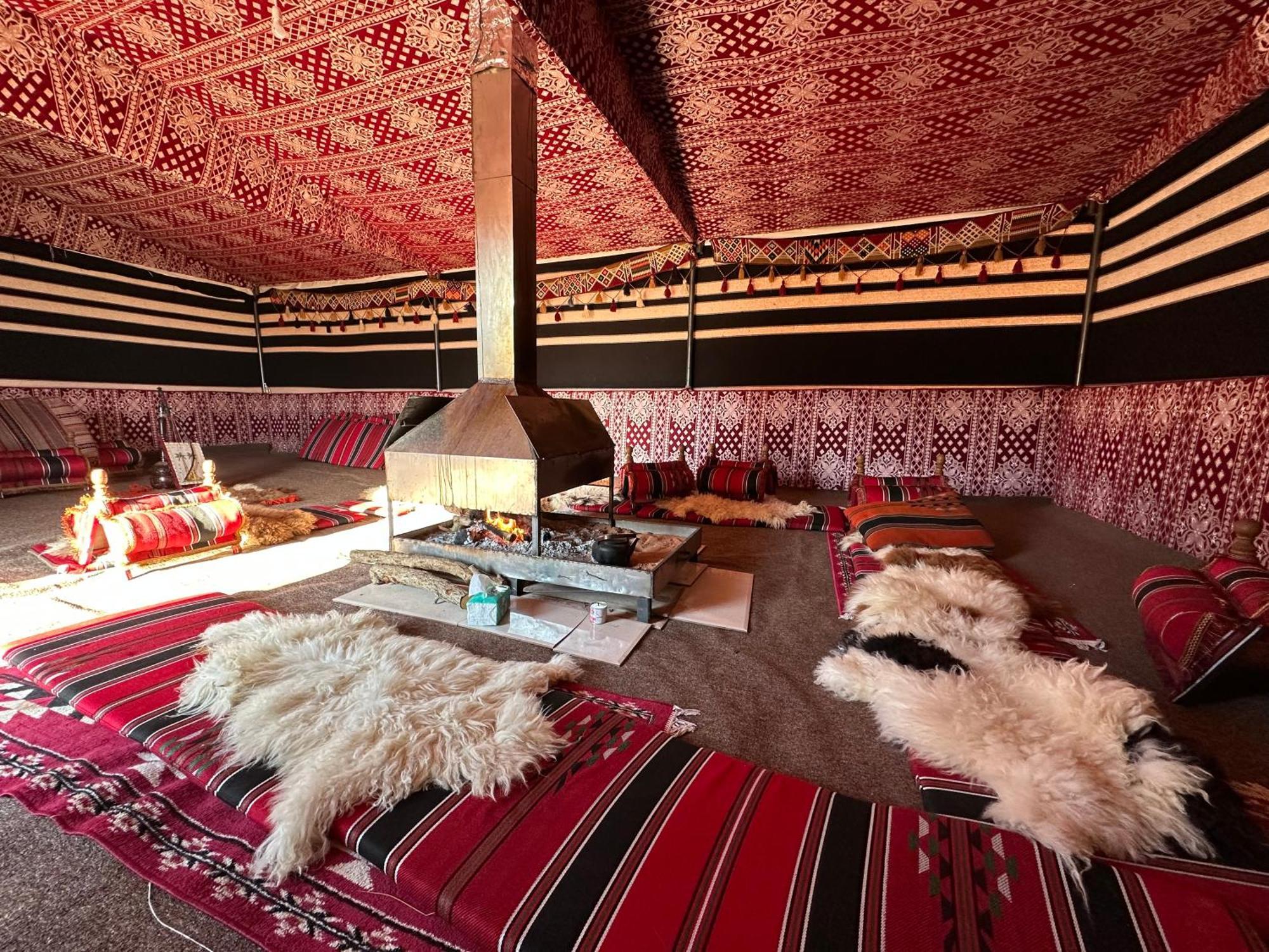 Wadi Rum Magic Camp 外观 照片